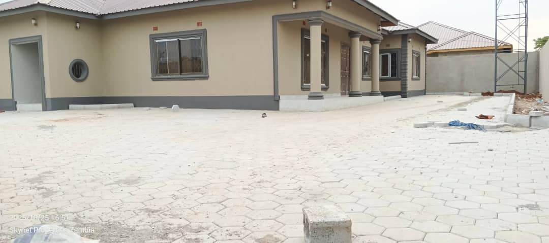 3 BEDROOM HOUSE. Lusaka, Leopards Hill Rd — photo 3